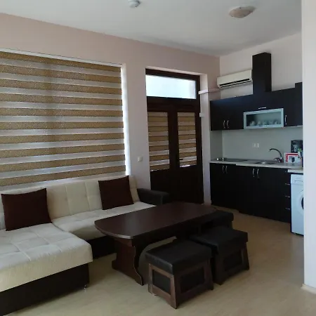 Chateau Del Marina Complex 2* 内塞伯尔