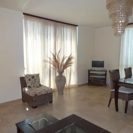 公寓式酒店 Chateau Del Marina Complex