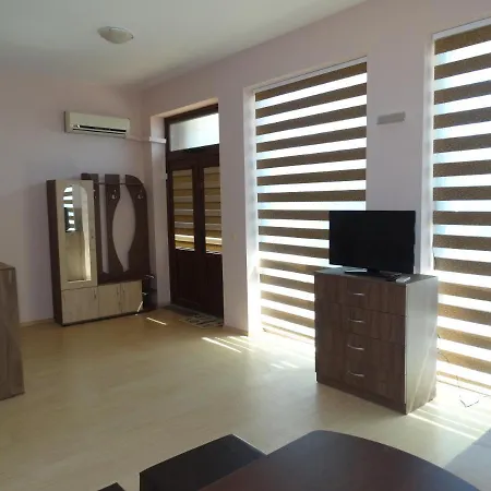 Chateau Del Marina Complex