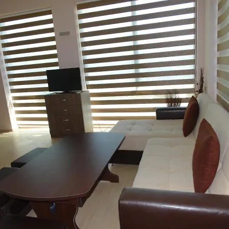 Chateau Del Marina Complex 公寓式酒店 2*