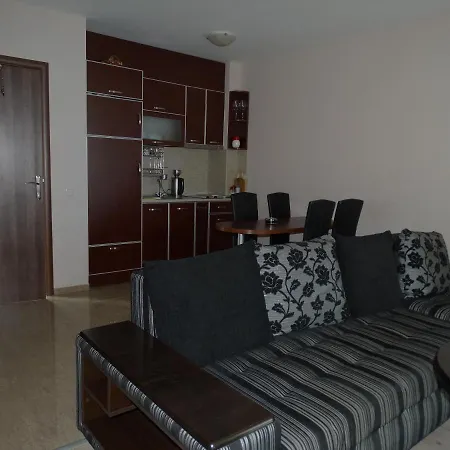 公寓式酒店 Chateau Del Marina Complex 2*