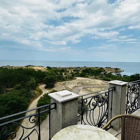 Chateau Del Marina Complex 内塞伯尔