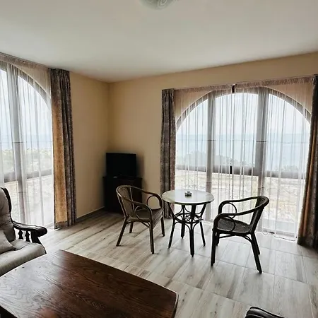 Chateau Del Marina Complex 2* 内塞伯尔