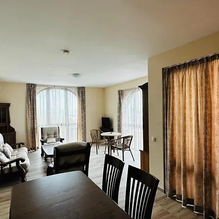 Chateau Del Marina Complex 公寓式酒店