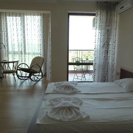 公寓式酒店 Chateau Del Marina Complex 2*