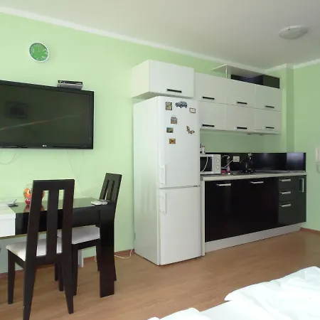 Chateau Del Marina Complex 内塞伯尔